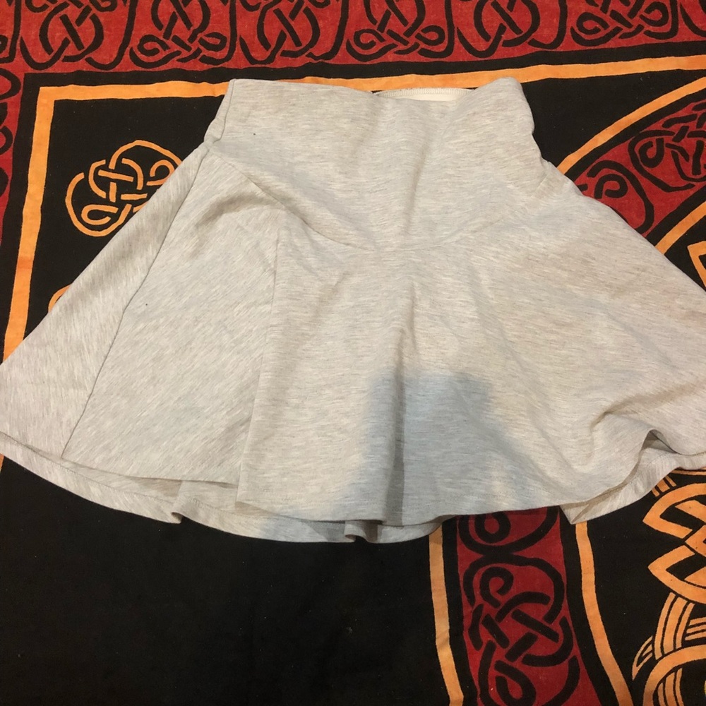 URBAN OUTFITTERS silence + noise gray  mini skirt.